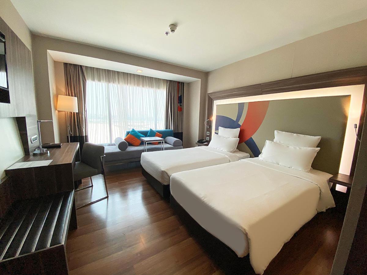Novotel Bangkok Impact Нонтхабурі Екстер'єр фото